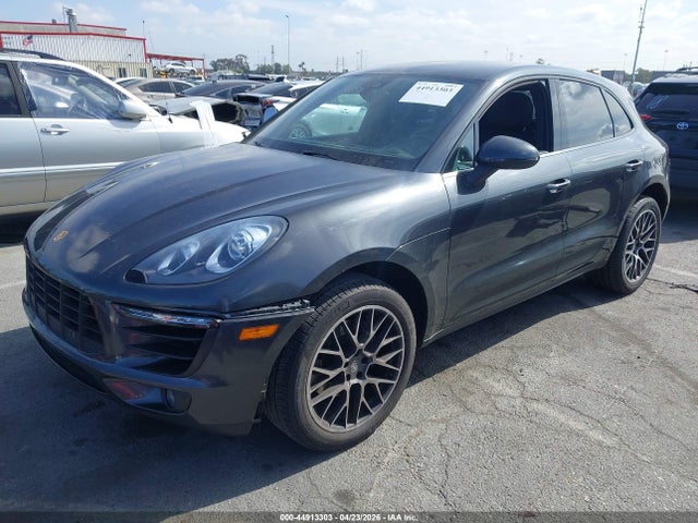 Auction sale of the 2018 Porsche Macan Sport Edition, vin: WP1AA2A59JLB19588, lot number: 44913303