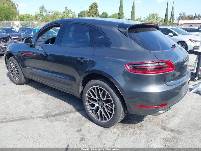 Auction sale of the 2018 Porsche Macan Sport Edition, vin: WP1AA2A59JLB19588, lot number: 44913303