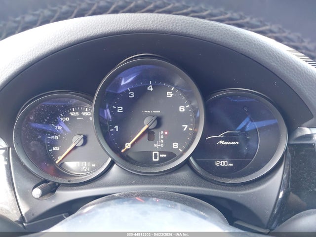 Auction sale of the 2018 Porsche Macan Sport Edition, vin: WP1AA2A59JLB19588, lot number: 44913303
