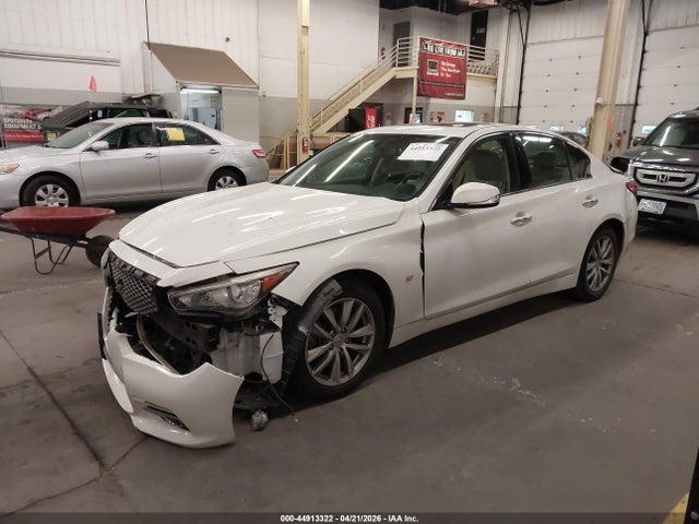 2015 Infiniti Q50 Premium მანქანა იყიდება აუქციონზე, vin: JN1BV7AP1FM354967, აუქციონის ნომერი: 44913322