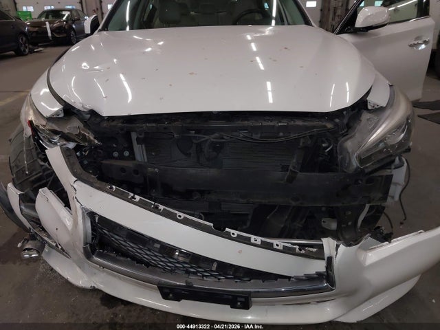 2015 Infiniti Q50 Premium მანქანა იყიდება აუქციონზე, vin: JN1BV7AP1FM354967, აუქციონის ნომერი: 44913322