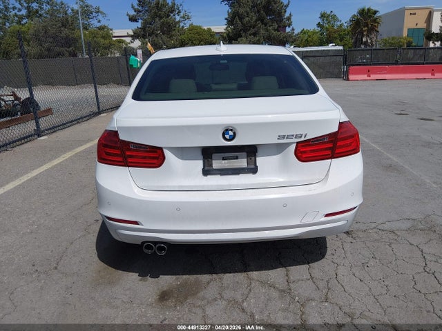 WBA3C1C56EK109749 BMW 328I