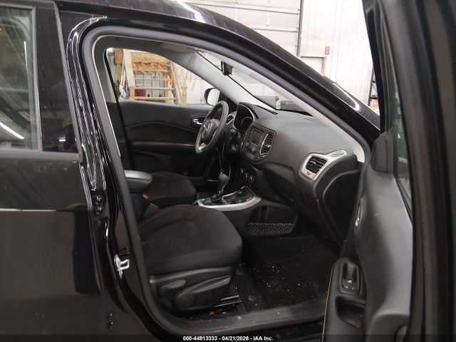 44913333 :رقم المزاد ، 3C4NJDAB8JT464944 vin ، 2018 Jeep Compass Sport 4x4 مزاد بيع