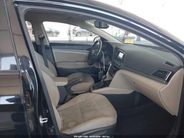 Hyundai Elantra Value Edition 2018 5NPD84LF9JH374287 Image 5