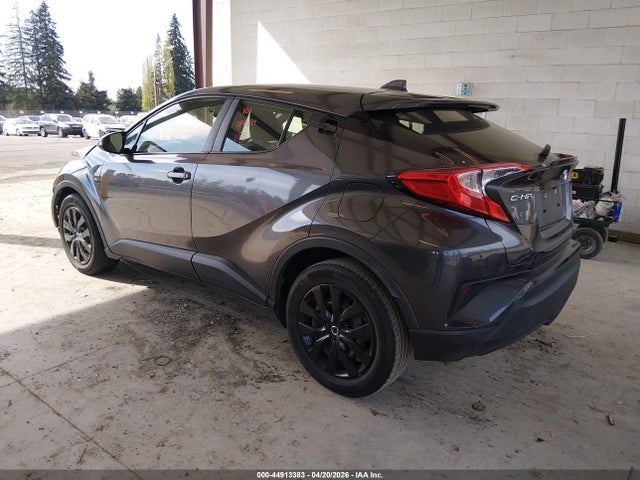 JTNKHMBX9K1059768 Toyota C-HR LE