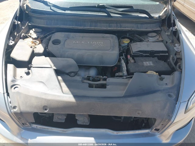 1C4PJLCB4FW695518 Jeep Cherokee Latitude