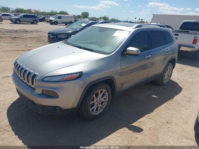 1C4PJLCB4FW695518 Jeep Cherokee Latitude
