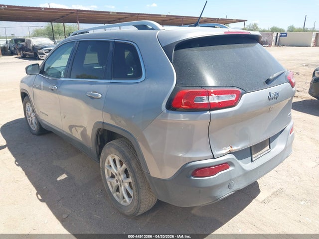 1C4PJLCB4FW695518 Jeep Cherokee Latitude