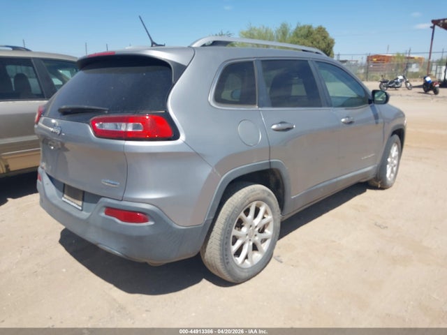 1C4PJLCB4FW695518 Jeep Cherokee Latitude