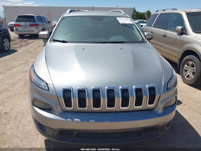 1C4PJLCB4FW695518 Jeep Cherokee Latitude