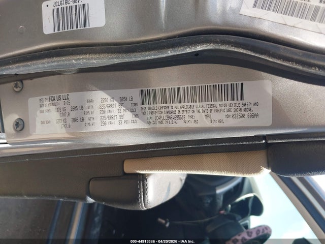 1C4PJLCB4FW695518 Jeep Cherokee Latitude