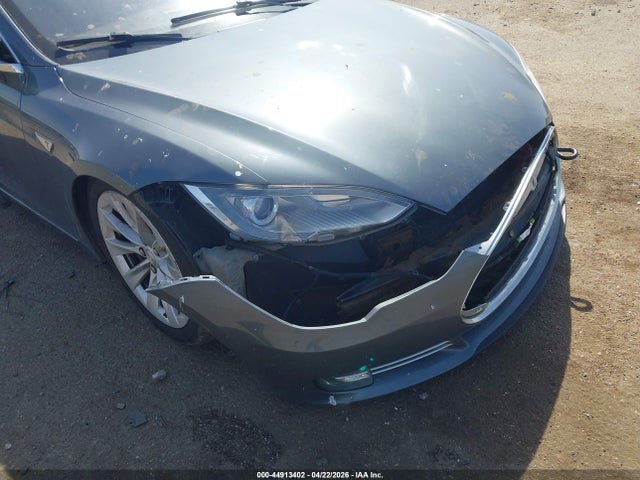 2013 Tesla Model S Performance მანქანა იყიდება აუქციონზე, vin: 5YJSA1CP4DFP17707, აუქციონის ნომერი: 44913402