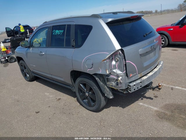 44913409 :رقم المزاد ، 1C4NJCEA6GD628217 vin ، 2016 Jeep Compass Latitude مزاد بيع