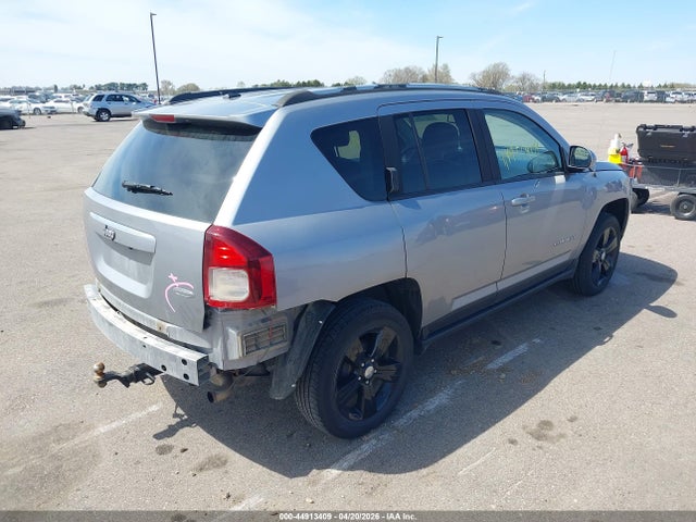 44913409 :رقم المزاد ، 1C4NJCEA6GD628217 vin ، 2016 Jeep Compass Latitude مزاد بيع