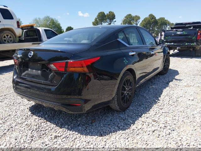 44913410 :رقم المزاد ، 1N4BL4BV6MN365149 vin ، 2021 Nissan Altima S Fwd مزاد بيع