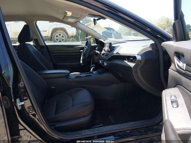 44913410 :رقم المزاد ، 1N4BL4BV6MN365149 vin ، 2021 Nissan Altima S Fwd مزاد بيع