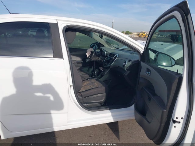 Chevrolet Sonic Lt Auto 2019 1G1JD5SB7K4117017 Image 5
