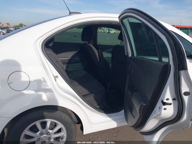 Chevrolet Sonic Lt Auto 2019 1G1JD5SB7K4117017 Image 8