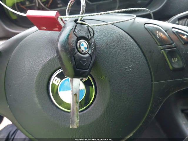 44913435 :رقم المزاد ، WBAEV53484KM37514 vin ، 2004 Bmw 330i مزاد بيع