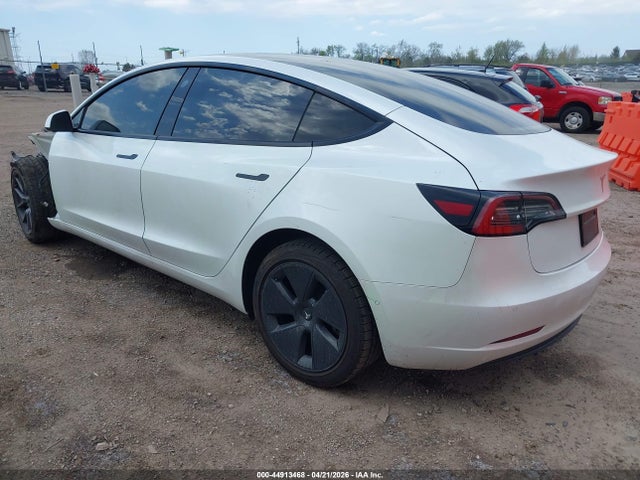 Tesla Model 3 Standard Range Plus Rear-wheel Drive 2021 5YJ3E1EAXMF989616 Image 3