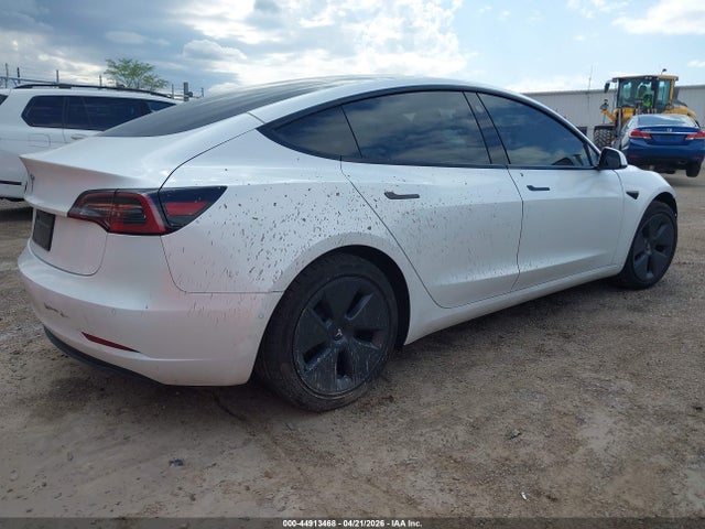 Tesla Model 3 Standard Range Plus Rear-wheel Drive 2021 5YJ3E1EAXMF989616 Image 4
