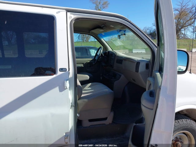 Продажа на аукционе авто 2001 Chevrolet Express, vin: 1GAHG39R611215551, номер лота: 44913491