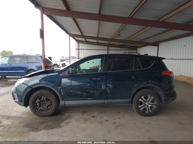 Toyota RAV4 LE 2018 2T3ZFREV0JW495473 Image 15
