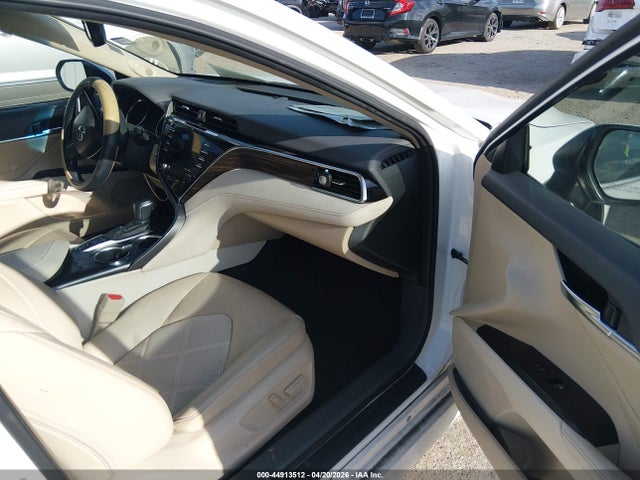 Продажа на аукционе авто 2018 Toyota Camry Xle V6, vin: 4T1BZ1HK6JU501586, номер лота: 44913512