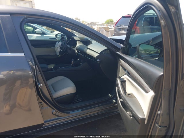 JM1BPAMM5K1131672 Mazda Mazda3 Preferred Package