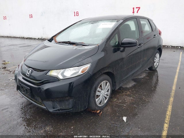 Honda FIT LX 2015 3HGGK5H52FM786249 Image 2