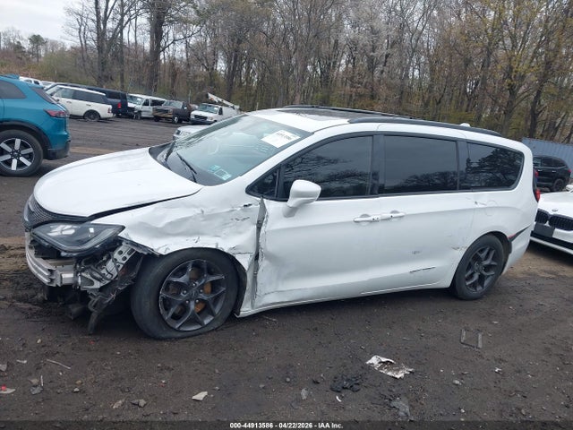 Aukcja sprzedaży 2018 Chrysler Pacifica Touring L Plus, vin: 2C4RC1EG9JR322377, numer aukcji: 44913586