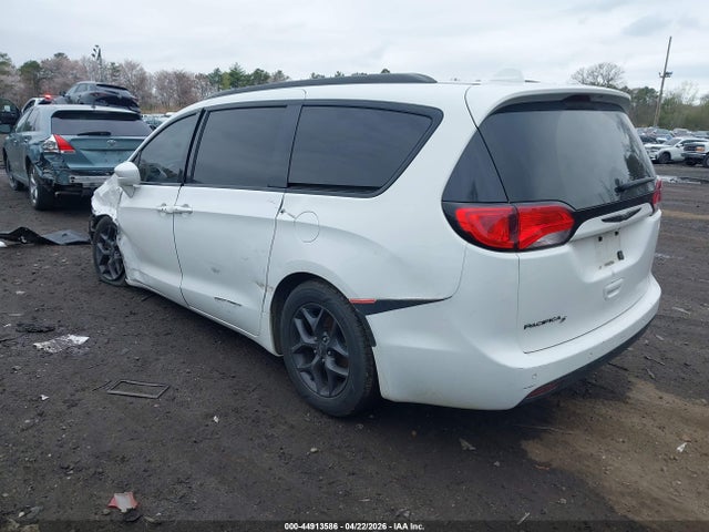 Aukcja sprzedaży 2018 Chrysler Pacifica Touring L Plus, vin: 2C4RC1EG9JR322377, numer aukcji: 44913586