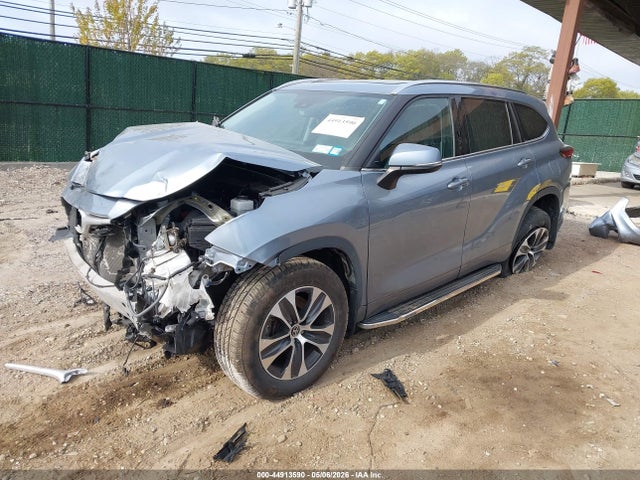 2021 Toyota Highlander Xle მანქანა იყიდება აუქციონზე, vin: 5TDGZRBH1MS127094, აუქციონის ნომერი: 44913590
