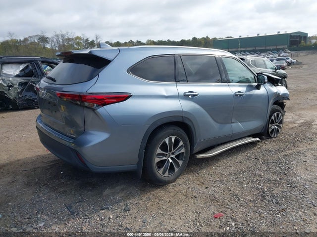 2021 Toyota Highlander Xle მანქანა იყიდება აუქციონზე, vin: 5TDGZRBH1MS127094, აუქციონის ნომერი: 44913590