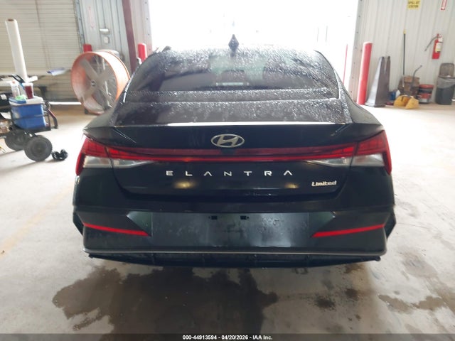 2025 Hyundai Elantra Limited მანქანა იყიდება აუქციონზე, vin: KMHLP4DG4SU959996, აუქციონის ნომერი: 44913594