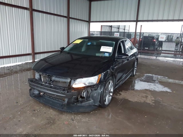 Продажа на аукционе авто 2017 Volkswagen Passat 1.8t R-line, vin: 1VWDT7A30HC033050, номер лота: 44913611