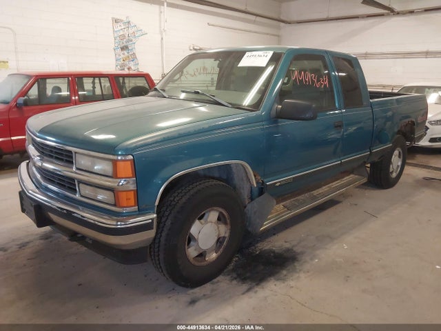 Продажа на аукционе авто 1998 Chevrolet K1500 Fleetside, vin: 2GCEK19R2W1110360, номер лота: 44913634