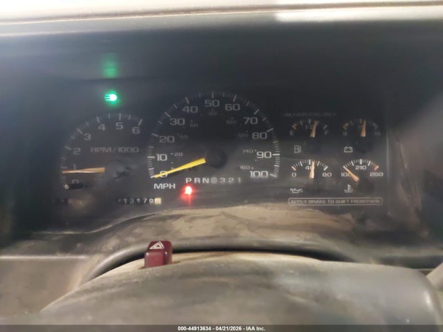 Продажа на аукционе авто 1998 Chevrolet K1500 Fleetside, vin: 2GCEK19R2W1110360, номер лота: 44913634