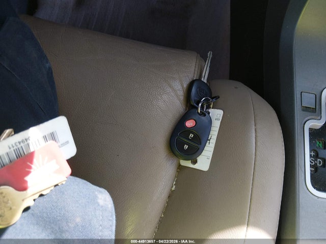 Продажа на аукционе авто 2010 Toyota Sequoia Sr5 5.7l V8, vin: 5TDZY5G14AS023307, номер лота: 44913657