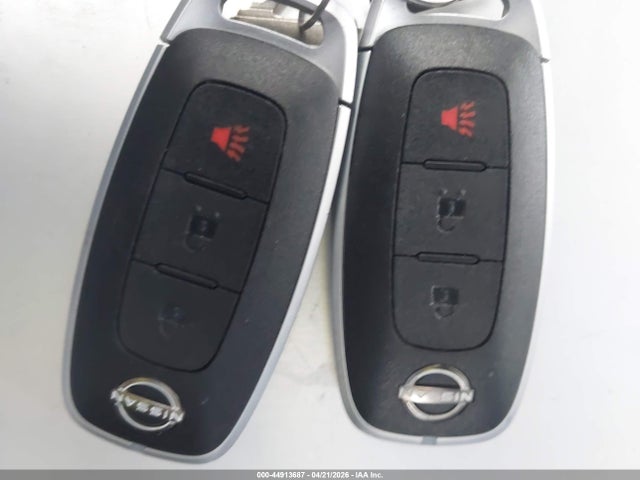 3N8AP6CA9SL417327 Nissan Kicks Sv Fwd