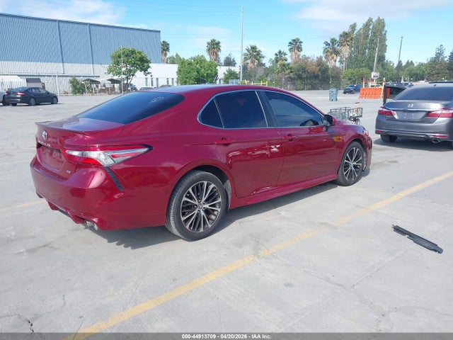 4T1B11HK0JU625148 Toyota CAMRY SE
