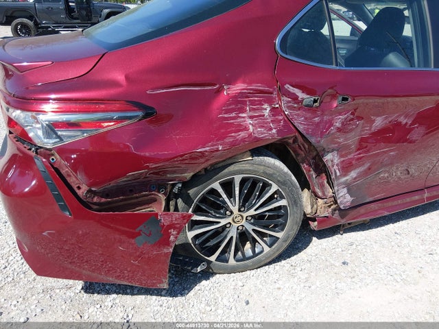 4T1B11HK6JU507542 Toyota CAMRY SE