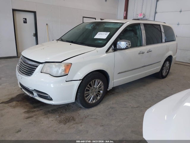 2011 Chrysler Town & Country Limited მანქანა იყიდება აუქციონზე, vin: 2A4RR6DG2BR683863, აუქციონის ნომერი: 44913749