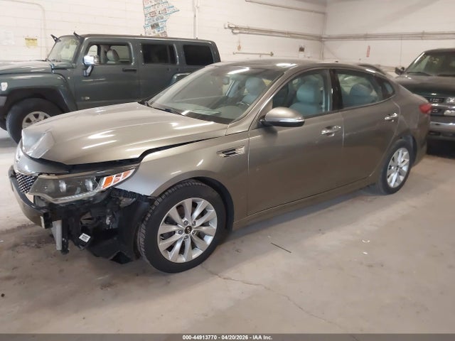 2016 Kia Optima Ex მანქანა იყიდება აუქციონზე, vin: 5XXGU4L30GG112340, აუქციონის ნომერი: 44913770