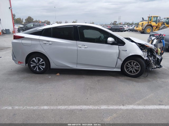 Toyota Prius Prime Advanced 2018 JTDKARFP9J3096564 Image 13