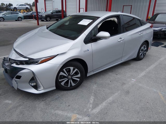 Toyota Prius Prime Advanced 2018 JTDKARFP9J3096564 Image 2