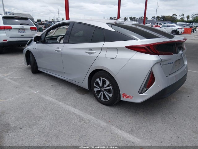 Toyota Prius Prime Advanced 2018 JTDKARFP9J3096564 Image 3