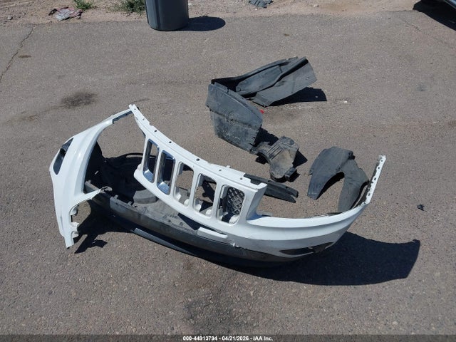 2014 Jeep Compass Latitude მანქანა იყიდება აუქციონზე, vin: 1C4NJCEB0ED707145, აუქციონის ნომერი: 44913794