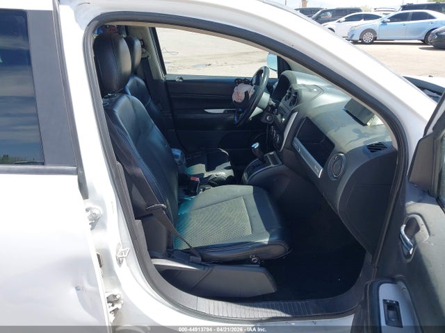 2014 Jeep Compass Latitude მანქანა იყიდება აუქციონზე, vin: 1C4NJCEB0ED707145, აუქციონის ნომერი: 44913794