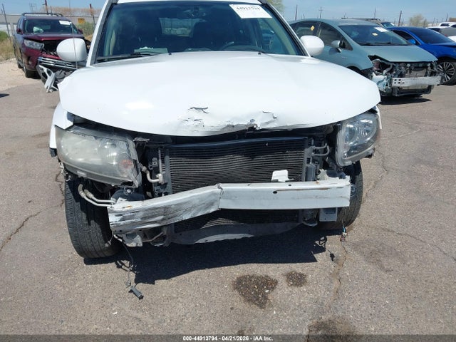 2014 Jeep Compass Latitude მანქანა იყიდება აუქციონზე, vin: 1C4NJCEB0ED707145, აუქციონის ნომერი: 44913794